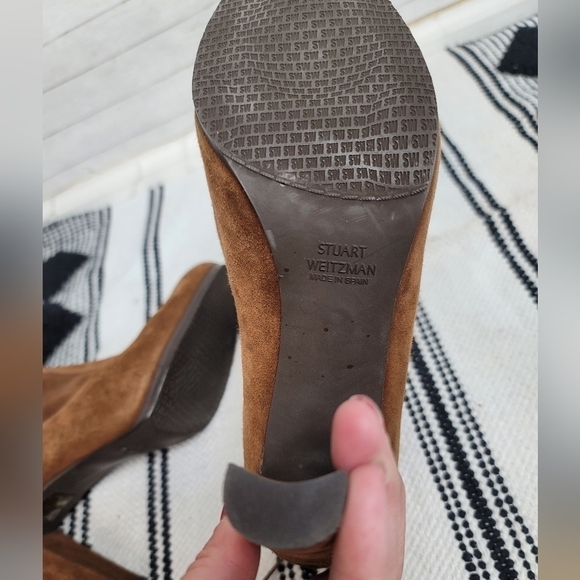 STUART WEITZMAN BROWN SUEDE HEELED BOOTIES, SZ 9.5 / 40 EUR - Picture 12 of 16